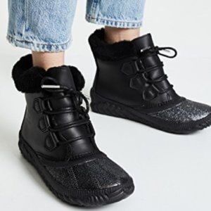 Sorel Black and Gray Winter Boots